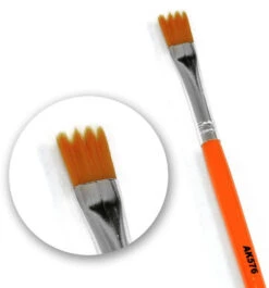 AK Interactive 576 Saw Shape Weathering Brush